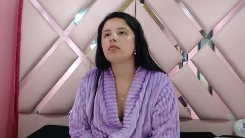 nathaly low online show from November 21, 3:08 am