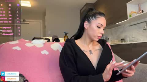 Snapshot of nattywithoutdaddy chatting on February 21, 9:43 pm NATTY FIERROS online show from February 21, 9:43 pm