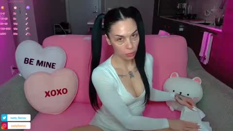 Snapshot of nattywithoutdaddy chatting on January 23, 10:43 am NATTY FIERROS online show from January 23, 10:43 am