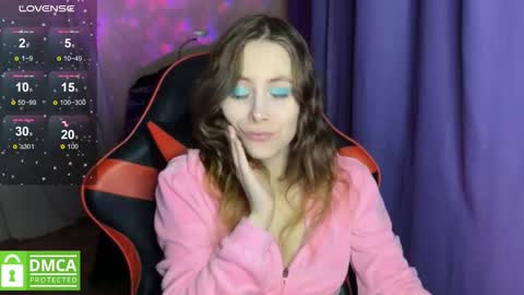 Snapshot of natural_babe666 chatting on September 21, 7:45 pm natural_babe666 online show from September 21, 7:45 pm