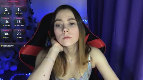 Snapshot of natural_babe666 chatting on January 24, 9:06 am natural_babe666 online show from January 24, 9:06 am