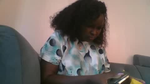 naughti_garlie online show from February 3, 6:11 am