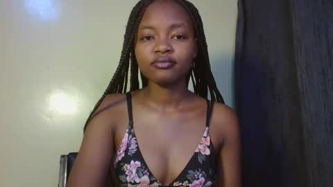 naughty_aura online show from January 17, 3:25 am