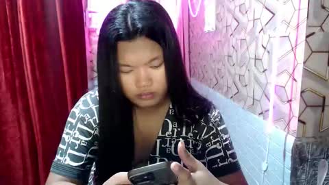 KATE online show from May 12, 2:13 pm