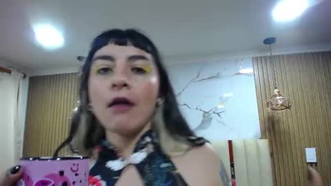 Kitten online show from June 18, 11:37 am