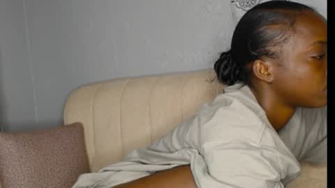 naughty_pinkpussy online show from December 2, 7:32 am