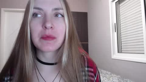 Snapshot of naughty_popa chatting on December 27, 3:42 am Ann online show from December 27, 3:42 am