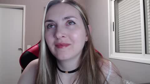 Snapshot of naughty_popa chatting on December 29, 3:44 am Ann online show from December 29, 3:44 am