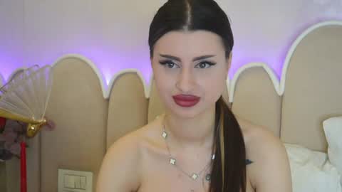 naughtyalicee online show from June 12, 7:16 am