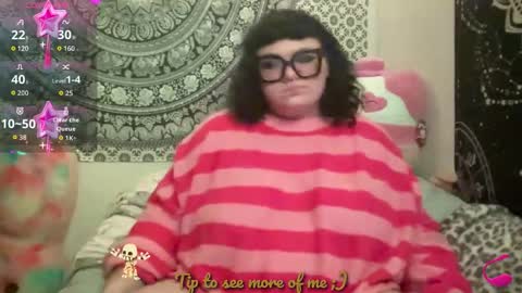 Naughty Girl online show from December 19, 1:10 am