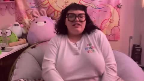 Naughty Girl online show from December 3, 2:03 am