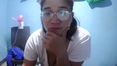 naughtykate69495126 online show from April 30, 12:05 am