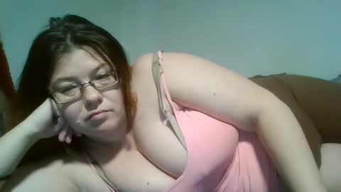 Snapshot of naughtynatalie1988x chatting on September 20, 8:40 pm Natalie online show from September 20, 8:40 pm