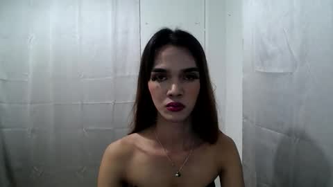 trishia online show from May 27, 10:45 am