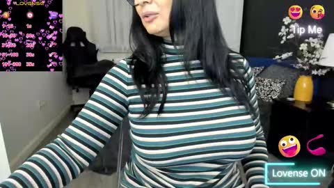 KimBeee online show from December 17, 7:23 am