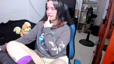Geek Nicole    im Neeko UwU online show from July 24, 3:10 pm