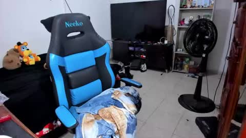 Geek Nicole    im Neeko UwU online show from June 24, 11:53 am