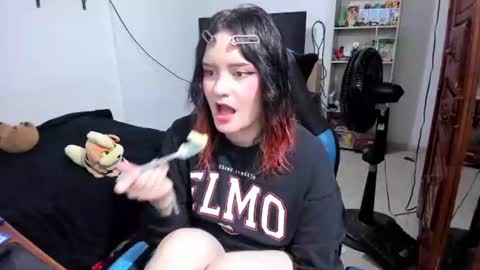 Geek Nicole    im Neeko UwU online show from June 9, 2:38 pm