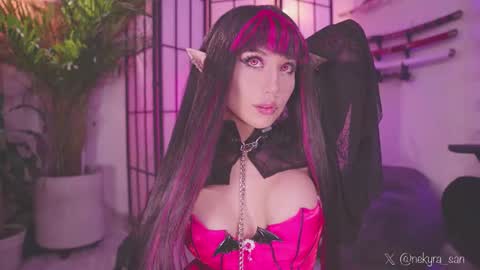 Snapshot of nekyra_san chatting on October 5, 12:59 am Mely  Birthday party saturday night BYO online show from October 5, 12:59 am