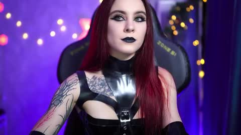    online show from December 5, 6:20 pm