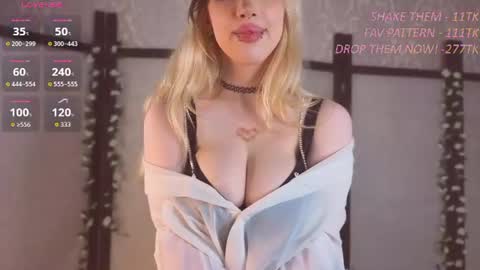 Lina Liza Emily and Grace online show from July 25, 4:47 pm