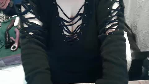 neslihan online show from February 16, 6:10 am