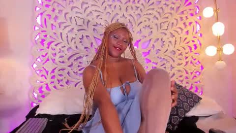 Snapshot of nessa_fox_ chatting on October 6, 7:40 pm Nessa fox online show from October 6, 7:40 pm