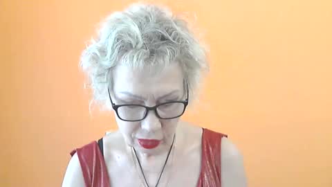 NessyJenixs online show from May 26, 7:40 am