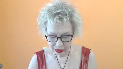 NessyJenixs online show from May 27, 7:16 am