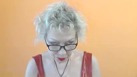 NessyJenixs online show from May 28, 1:53 pm
