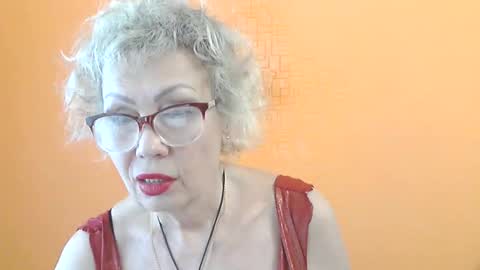 NessyJenixs online show from June 9, 7:52 am