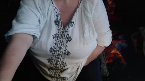Lilly  online show from June 13, 3:04 am
