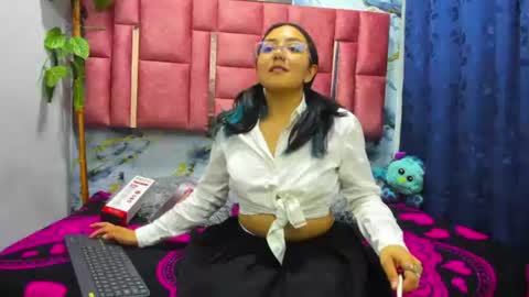 nezukoks online show from July 29, 3:39 am