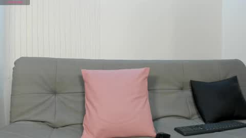 Nia Lovy online show from April 29, 5:30 pm