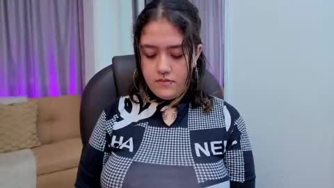 Estefani  online show from April 23, 8:44 pm