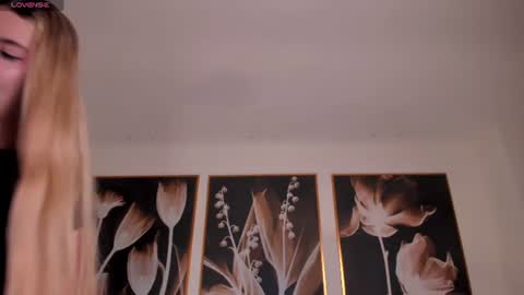 SQUIRTER DOLL    online show from August 2, 10:57 pm