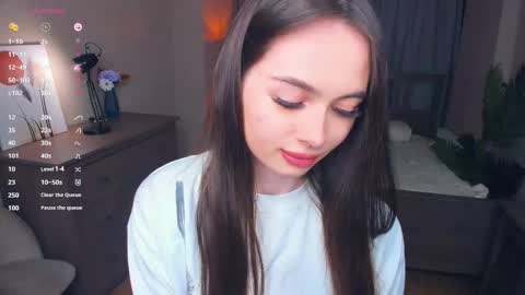 Nicole online show from February 4, 7:17 pm