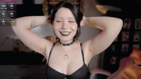 nickari_x online show from August 8, 5:48 am