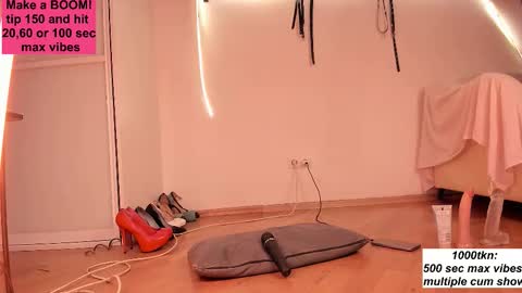 Snapshot of nickiii666 chatting on September 22, 12:03 pm Karolina online show from September 22, 12:03 pm