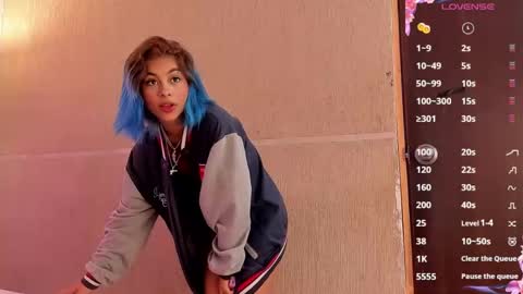 Snapshot of nicky_teem chatting on December 27, 8:35 am nicky_teem online show from December 27, 8:35 am