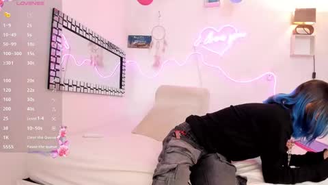 Snapshot of nicky_teem chatting on January 1, 11:51 pm nicky_teem online show from January 1, 11:51 pm