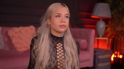 Nicky online show from November 20, 6:53 pm