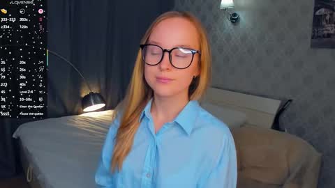Snapshot of nicolavanderbie chatting on October 19, 5:37 pm Nicoletta online show from October 19, 5:37 pm