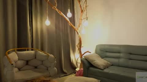 Nicole online show from May 15, 9:39 pm