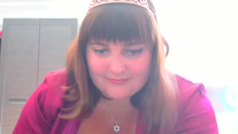Snapshot of nicole_red__ chatting on September 14, 7:17 am Nicole online show from September 14, 7:17 am