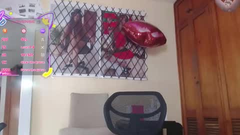 Nicole Santana online show from February 10, 9:51 pm