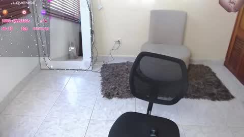 Nicole Santana online show from January 14, 10:26 pm