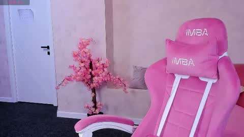 Nicole  My schedule for the week 2 GMT  9am-15pm  Mo Tu Th Fr online show from July 20, 1:19 am