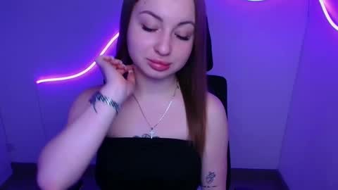 Snapshot of nicoledior_ chatting on September 14, 6:00 am Nicole online show from September 14, 6:00 am