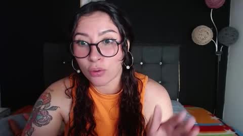 nicolee_8 online show from October 9, 3:27 pm